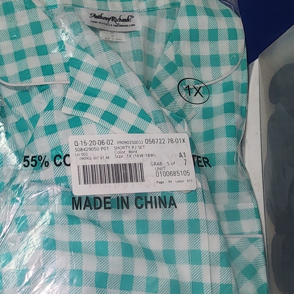 Anthony Richards Green and White Check Pattern ShortSet Pajamas 1X New - Picture 2 of 11